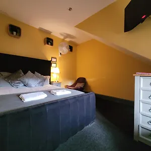 - No59 Edimburgo